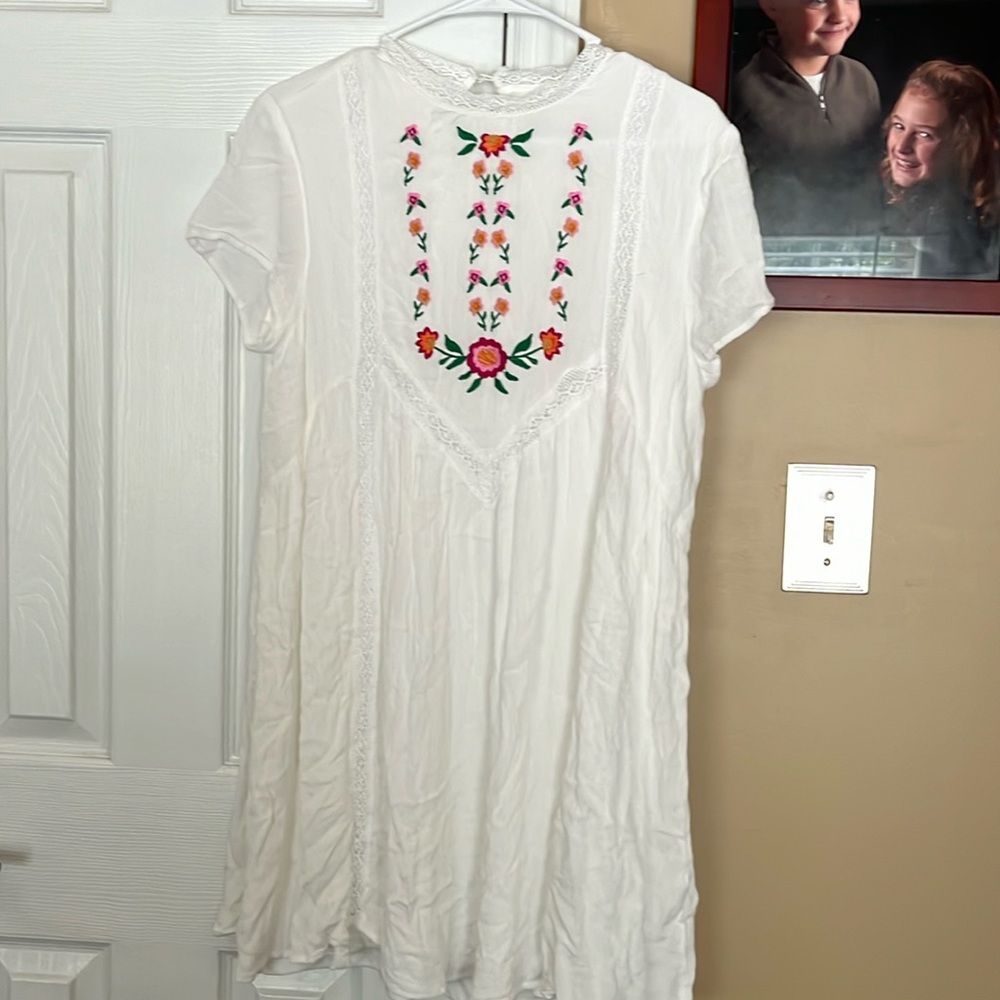 Blue rain vintage look embroidered dress size large